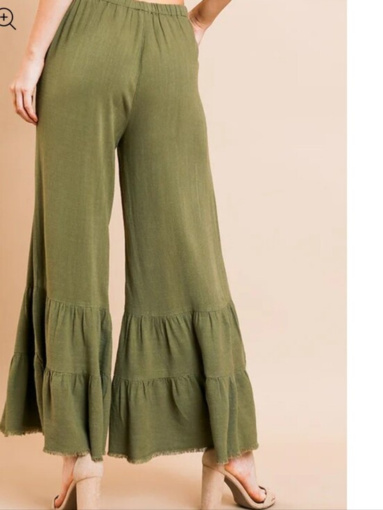 Umgee Pants - Umgee Olive Tiered Wide-Leg Pants Size Medium